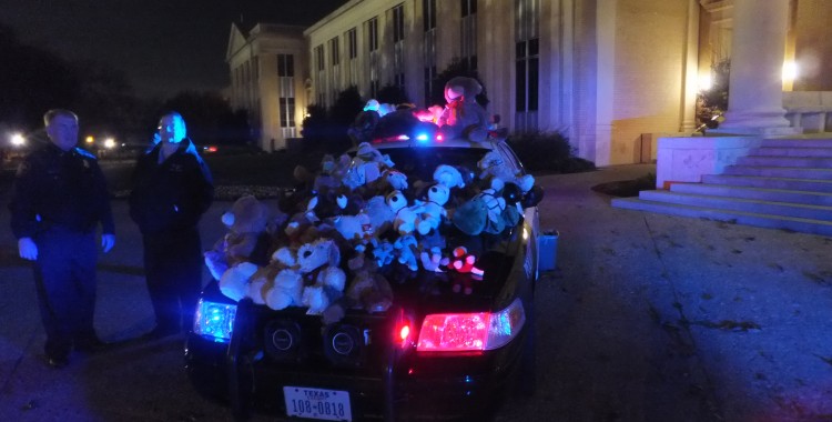 Fort Worth Police Department collects stuffed toys at 2014 Teddy Bear Concert